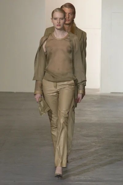Look 60